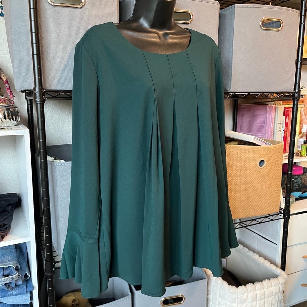 LOGO by Lori Goldstein Emerald Green Pleated Swing Blouse